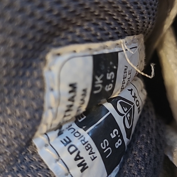 Roxy Size 8.5 US Leather Sneaker - Picture 6 of 6